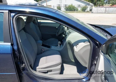 2011 Chevrolet Malibu Ls z USA, uszkodzony, nr VIN 1G1ZB5E15BF316034